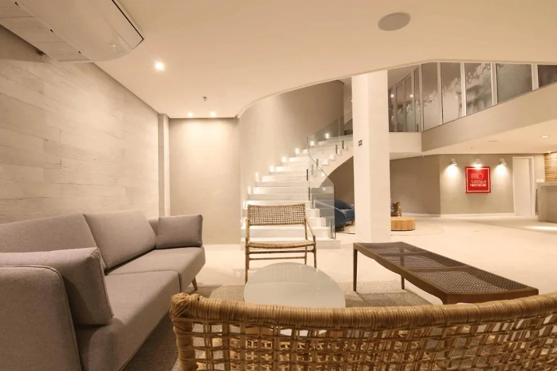 Flat 106 Na Passagem 700M Da Praia Do Forte Cabo Frio Hotel